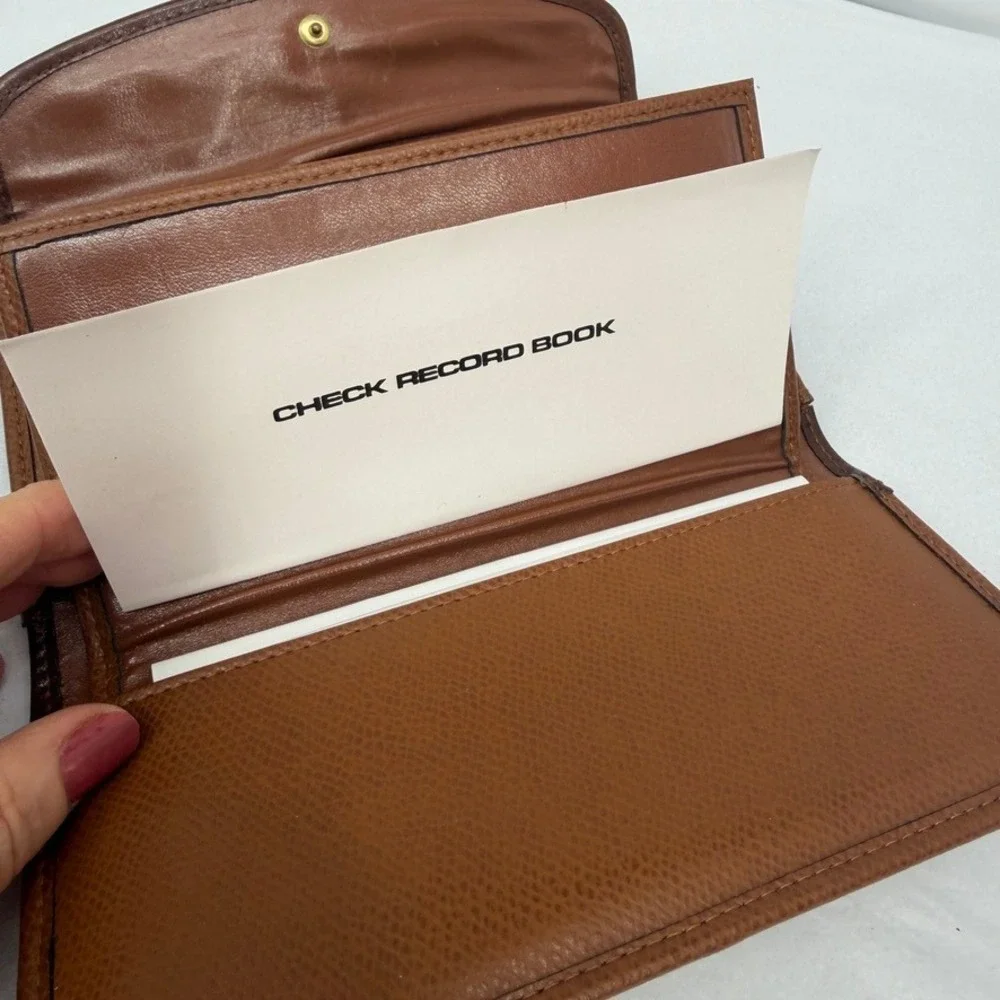 Liz Claiborne liz claiborne